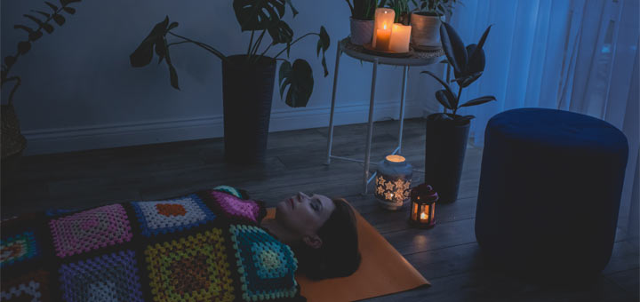 Make Yourself Tired And Fall Asleep Faster With These Tips - Dherbs.com